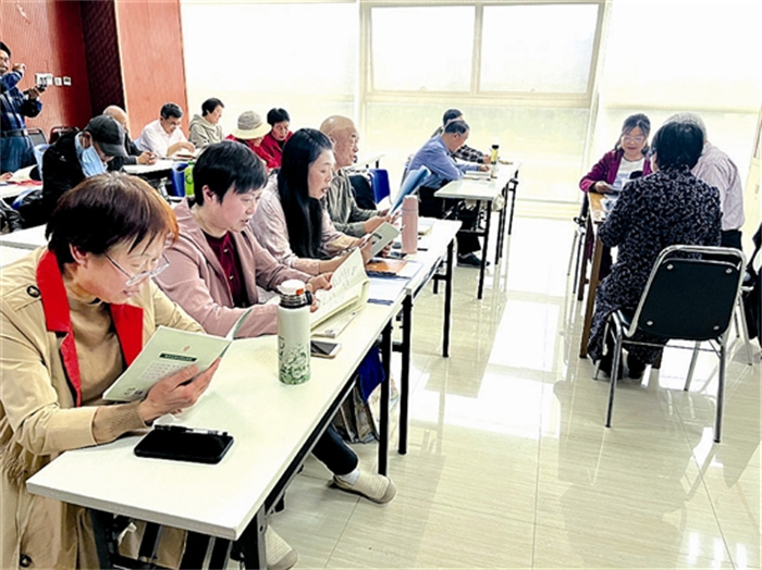 liuw5486_b.jpg liuw5486_b.jpg