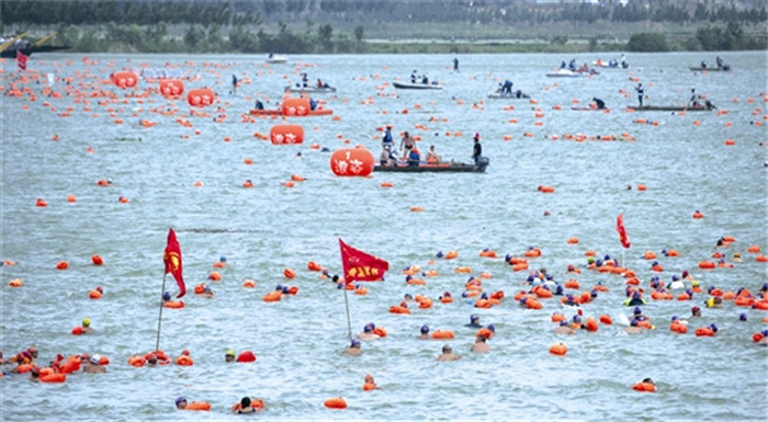 aihz3551_b.jpg aihz3551_b.jpg